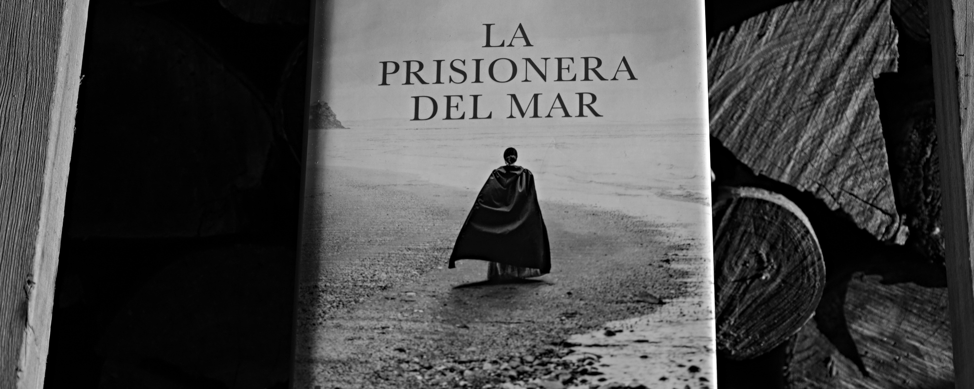 LA PRISIONERA DEL MAR